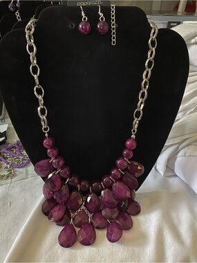 paparazzi Plum Faceted Teardrop Bib Necklace and Earrings